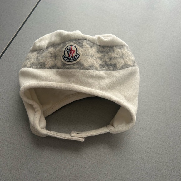 Moncler White and Gray Hat - Picture 6 of 9